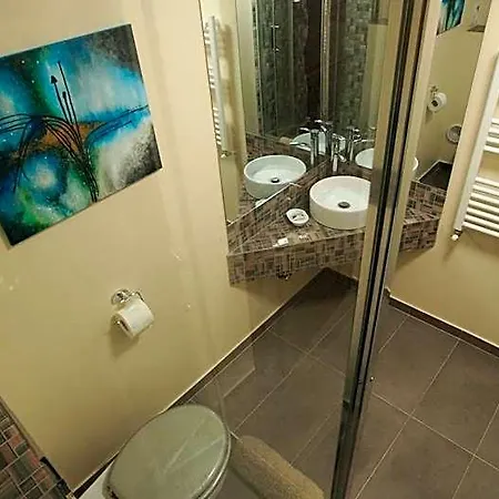 Hotel Fara Nume