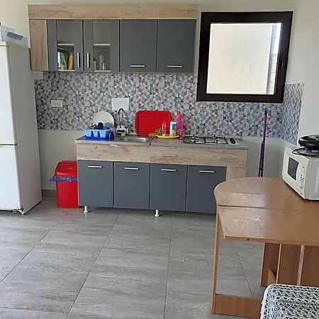 Hotel Fara Nume *